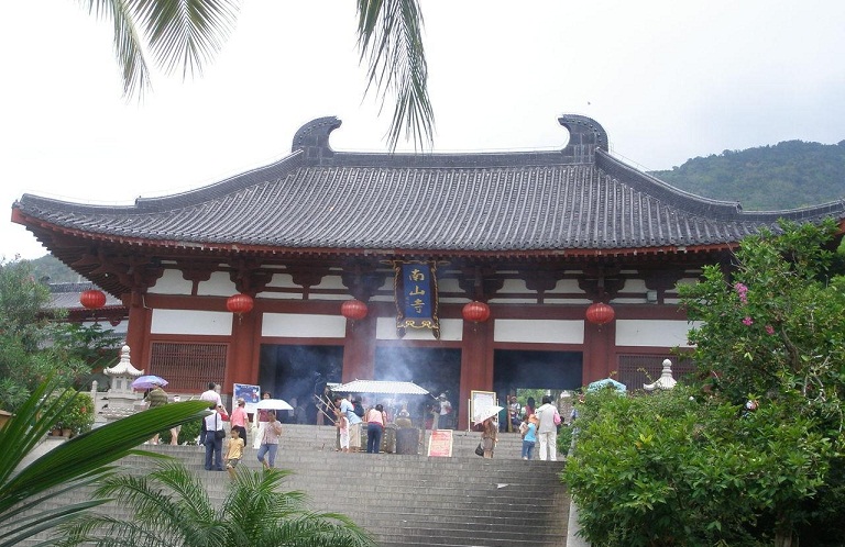 DU LICH TRUNG QUOC: DAO HAI NAM