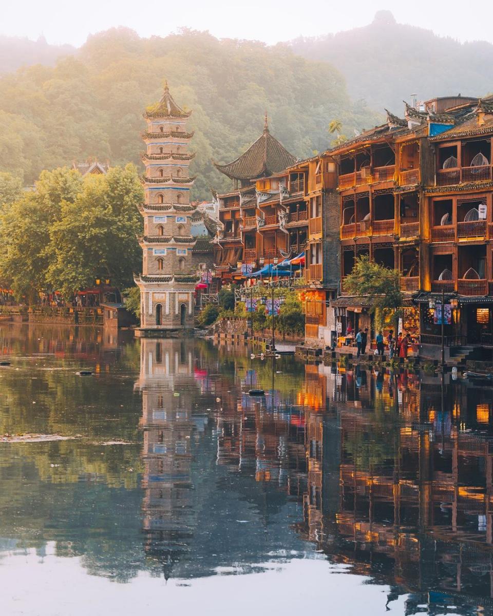 Đặt tour Phượng Hoàng Cổ Trấn bay thẳng 2019 ở đâu? Đặt tour Phượng Hoàng Cổ Trấn bay thẳng 2019 ở đâu?