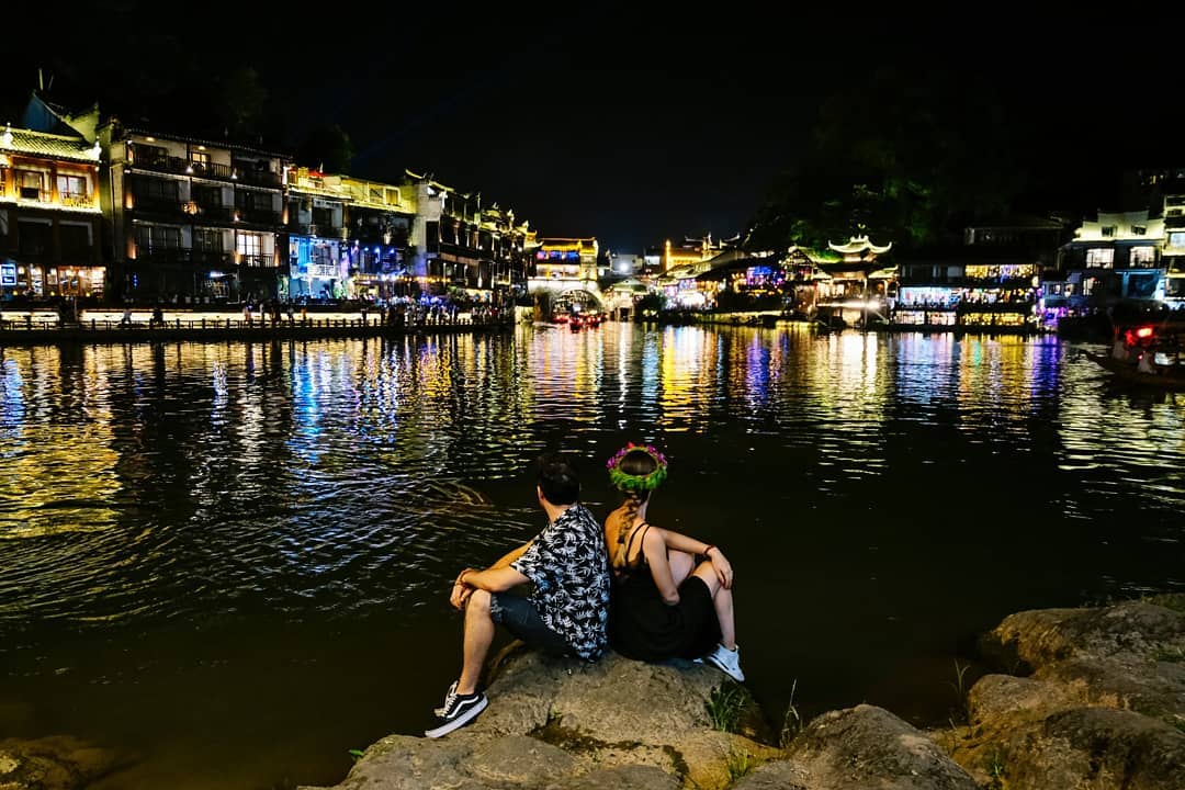 Đi tour Phượng Hoàng Cổ Trấn rẻ ở công ty nào? Đi vào mùa nào đẹp? Đi tour Phượng Hoàng Cổ Trấn rẻ ở công ty nào? Đi vào mùa nào đẹp?