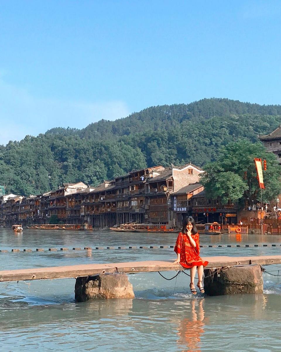 Đi tour Phượng Hoàng Cổ Trấn rẻ ở công ty nào? Đi vào mùa nào đẹp? Đi tour Phượng Hoàng Cổ Trấn rẻ ở công ty nào? Đi vào mùa nào đẹp?