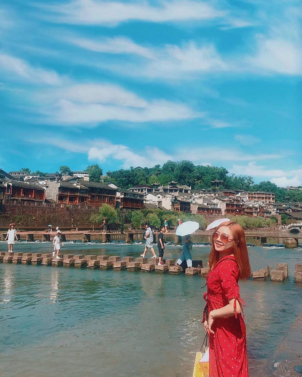 Đi tour Phượng Hoàng Cổ Trấn rẻ ở công ty nào? Đi vào mùa nào đẹp? Đi tour Phượng Hoàng Cổ Trấn rẻ ở công ty nào? Đi vào mùa nào đẹp?