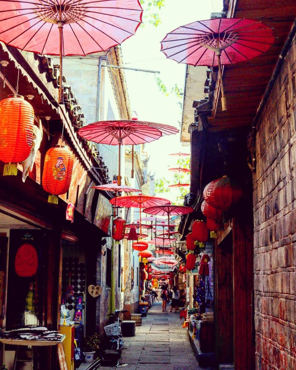 Đi tour Phượng Hoàng Cổ Trấn rẻ ở công ty nào? Đi vào mùa nào đẹp? Đi tour Phượng Hoàng Cổ Trấn rẻ ở công ty nào? Đi vào mùa nào đẹp?