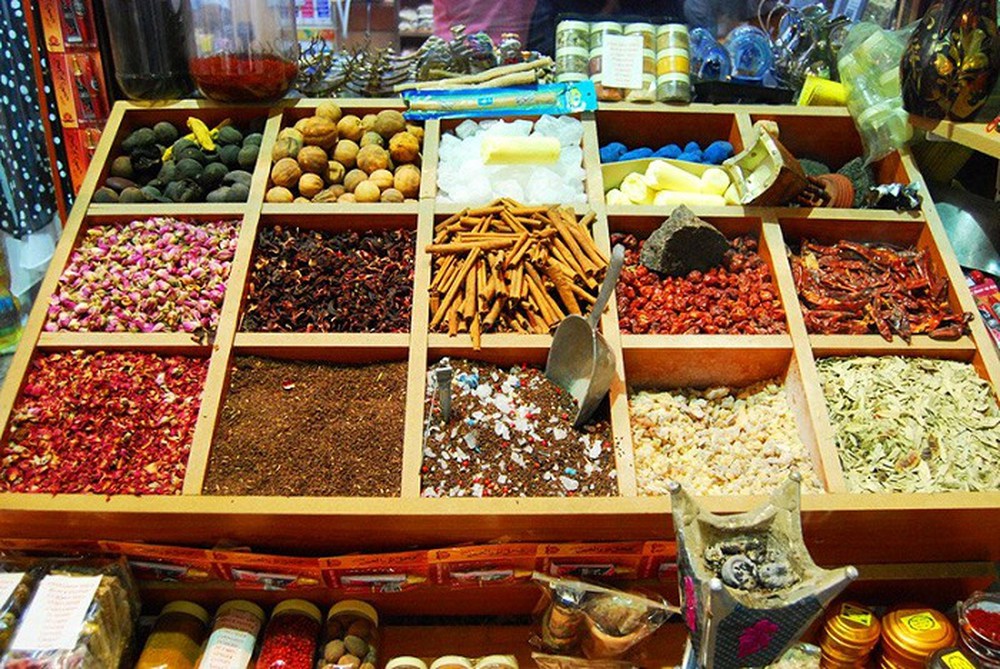 Đi Du lịch Dubai mua quà gì cho người thân, bạn bè? Đi Du lịch Dubai mua quà gì cho người thân, bạn bè?
