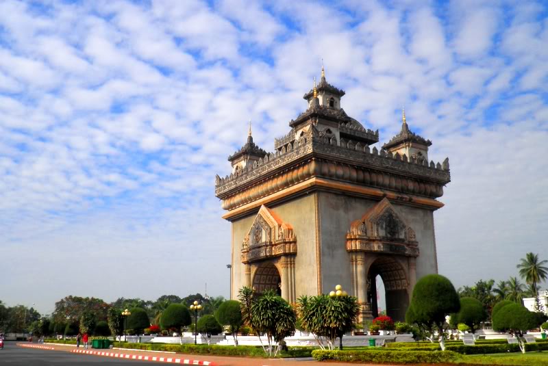 Chuẩn bị gì khi du lịch Lào tự túc?