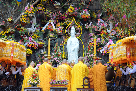 lễ hội Quan Thế Âm