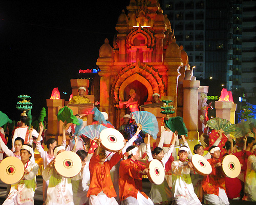 Lễ hội Tháp Bà