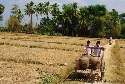 mua-kho-o-lao mua-kho-o-lao