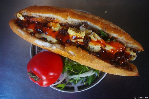 Phố bánh mì Phan Châu Trinh