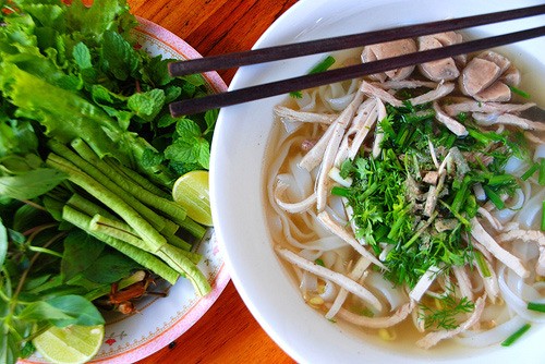 Phở Lào đặc biệt
