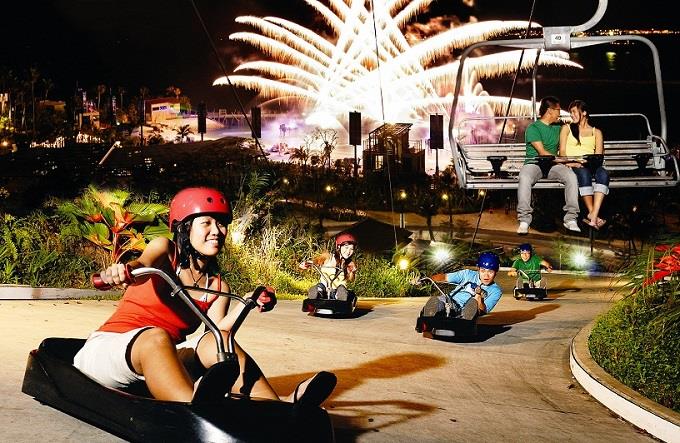 du-lich-singapore-truot-xe-o-skyline-luge du-lich-singapore-truot-xe-o-skyline-luge