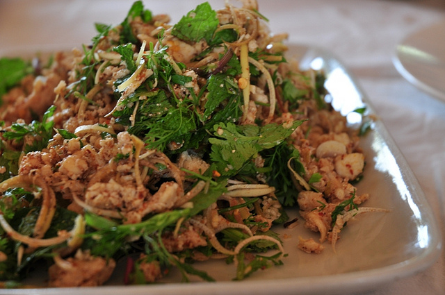 mon-lap-khi-du-lich-lao
