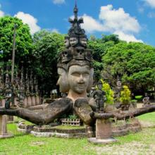 Du lịch lào- Mua sắm thỏa thích ở cửa khẩu Lao Bảo