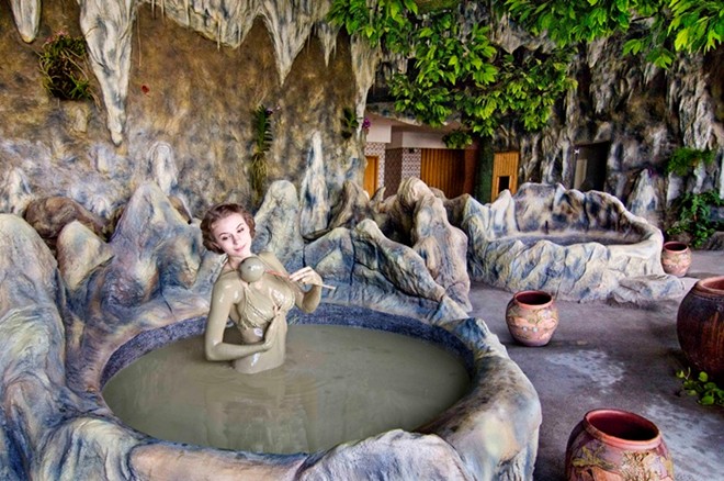 Tắm bùn khoáng